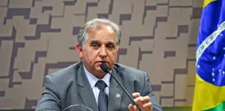 Izalci intensifica no Senado a PEC para blindar o FCDF