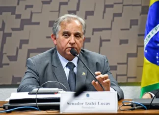 Izalci intensifica no Senado a PEC para blindar o FCDF