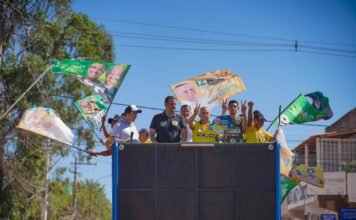 Izalci Lucas faz carreata da Estrutural a Santa Luzia