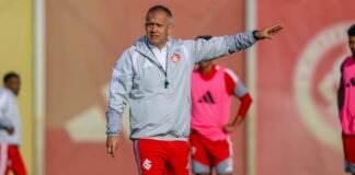 Internacional contrata técnico Eduardo Baptista até o fim da temporada