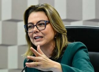 Leila cobra fim do foro e mandato fixo no STF