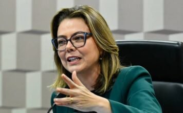 Leila cobra fim do foro e mandato fixo no STF