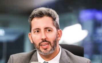 Em nota, Grass afirma respeitar TSE e pede frente contra o Buriti