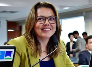Leila do Vôlei avança contra a Taxa das Blusinhas