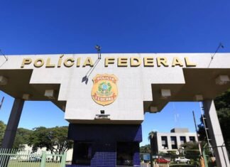 Sindicato de servidores da PF manifesta apoio a diretores afastados