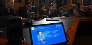 Belga que descobriu menor partícula do universo recebe Nobel da Física