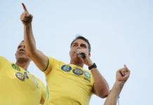 Flávio diz que vai mudar a Constituição com maioria no Congresso