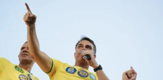 Flávio diz que vai mudar a Constituição com maioria no Congresso