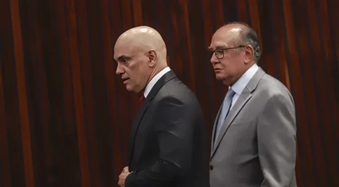 Moraes e Gilmar mandam quatro sinais em 48 horas
