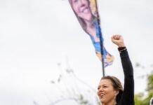Leila encerra campanha pela reeleição em carreata de Ceilândia a Taguatinga