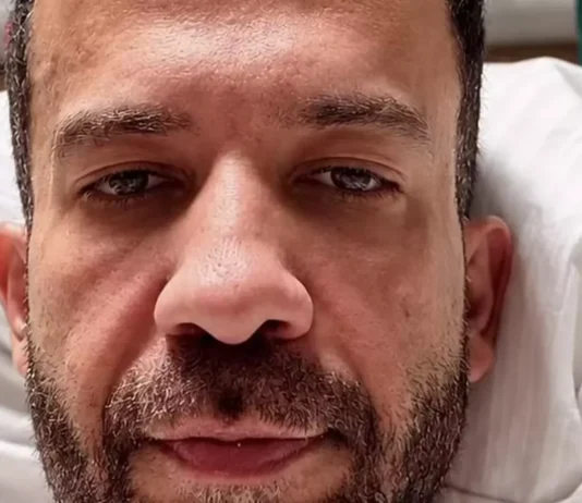Ex-esposa tem medida protetiva contra André Janones