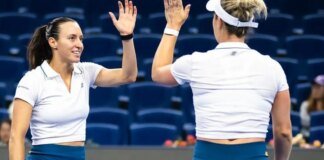 Dupla de Stefani bate campeãs olímpicas e avança à semi em Pequim