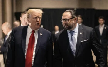 Ex-estrategista de Trump critica decisão de Zanin: “Não dá para acreditar”