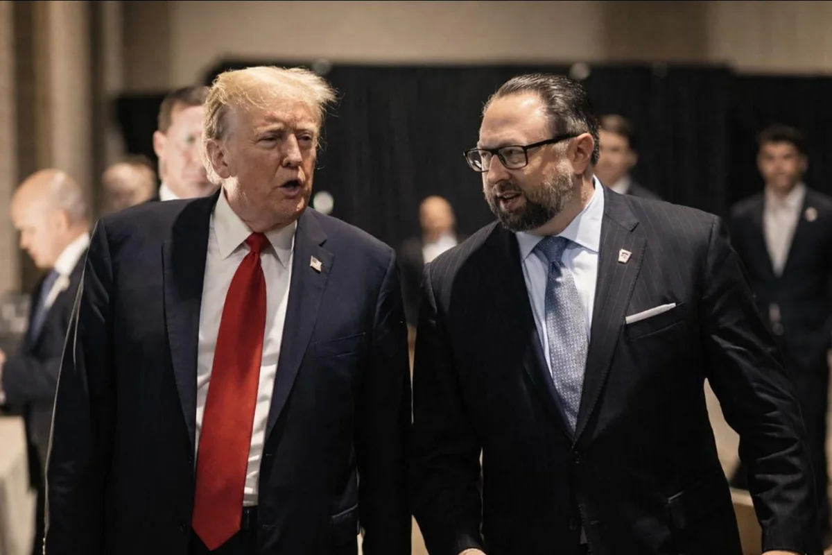 Ex-estrategista de Trump critica decisão de Zanin: “Não dá para acreditar”