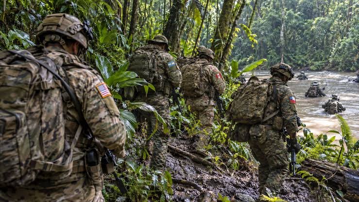 EUA enviam centenas de soldados para a América Latina, diz jornal