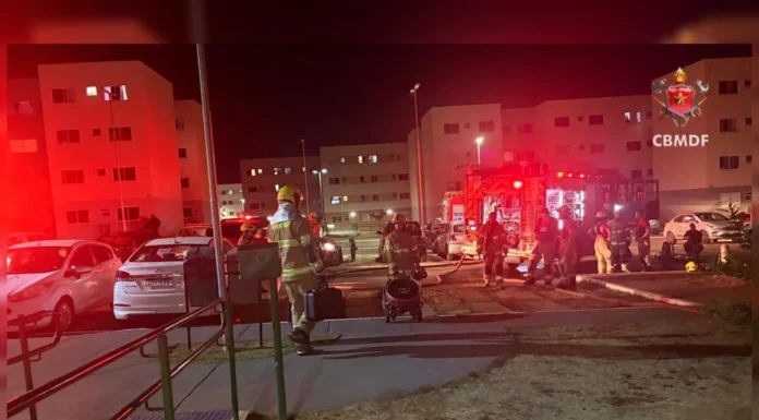 Incêndio consome apartamento no Itapoã Parque