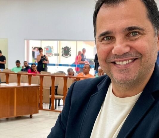 Secretário de Queimados morre baleado em abordagem policial no RJ