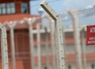 Operação apreende 600 celulares em mais de 100 prisões do país