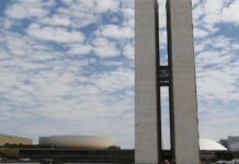 Presidente do Senado marca para segunda votação do fim da escala 6×1