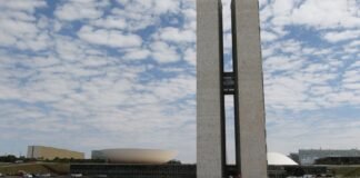 Presidente do Senado marca para segunda votação do fim da escala 6×1